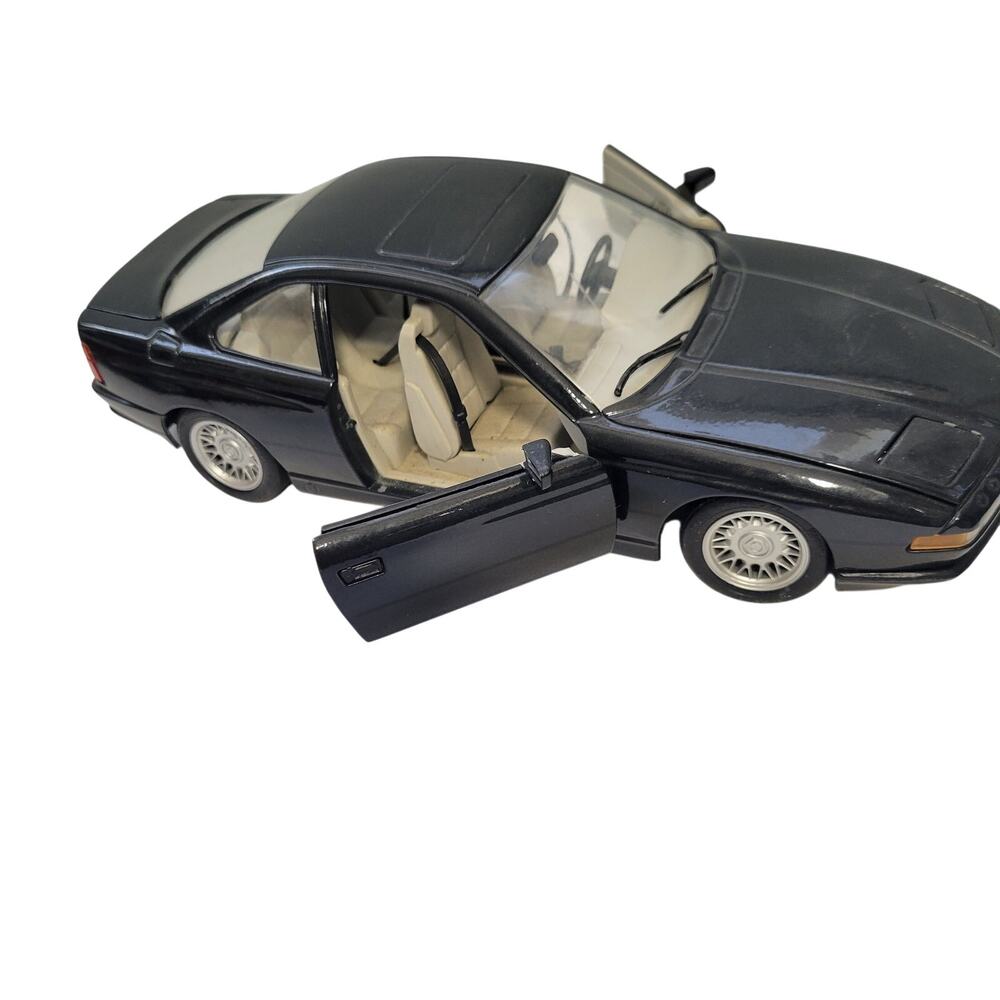 Maisto Vintage 1990 1/18 Scale Diecast Model Car Black BMW 850i  6226-1Box7 - Picture 2 of 9